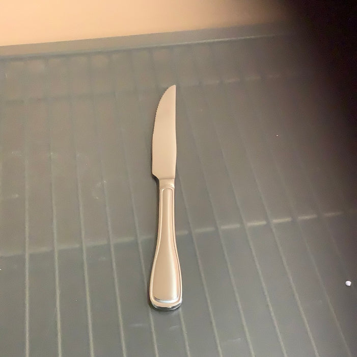 Acopa Scottdale 9 1/4" 18/0 Stainless Steel Heavy Weight Steak Knife - 12/Pack