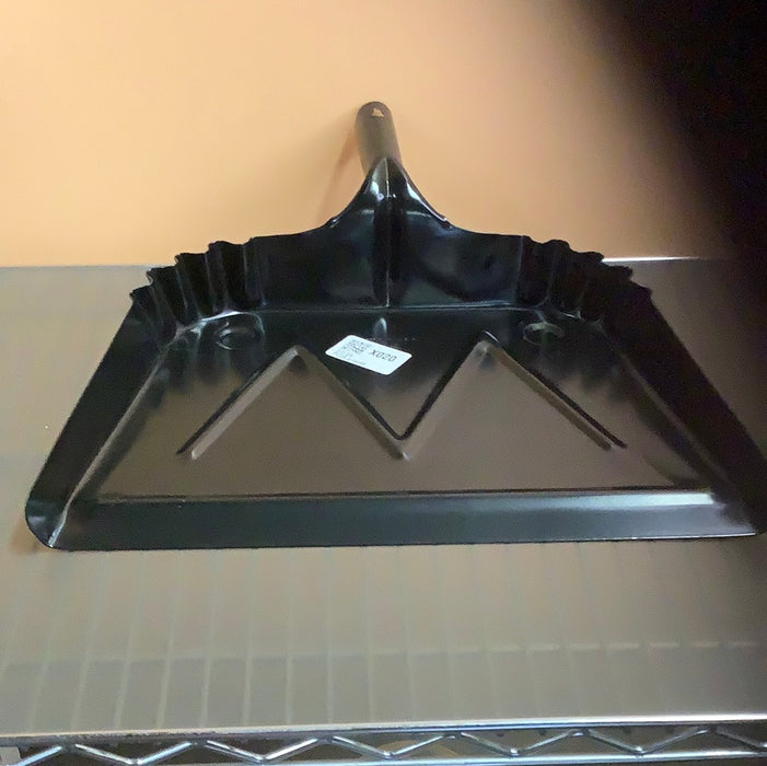Lavex 16" Black Steel Heavy Duty Dust Pan