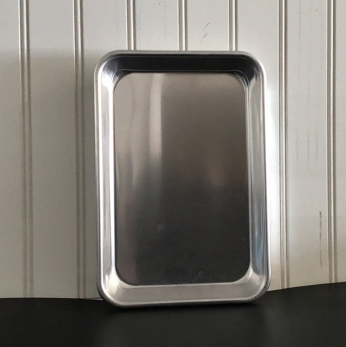 Eighth Size 19 Gauge 6 1/2" x 9 1/2" Wire in Rim Aluminum Bun Pan / Sheet Pan