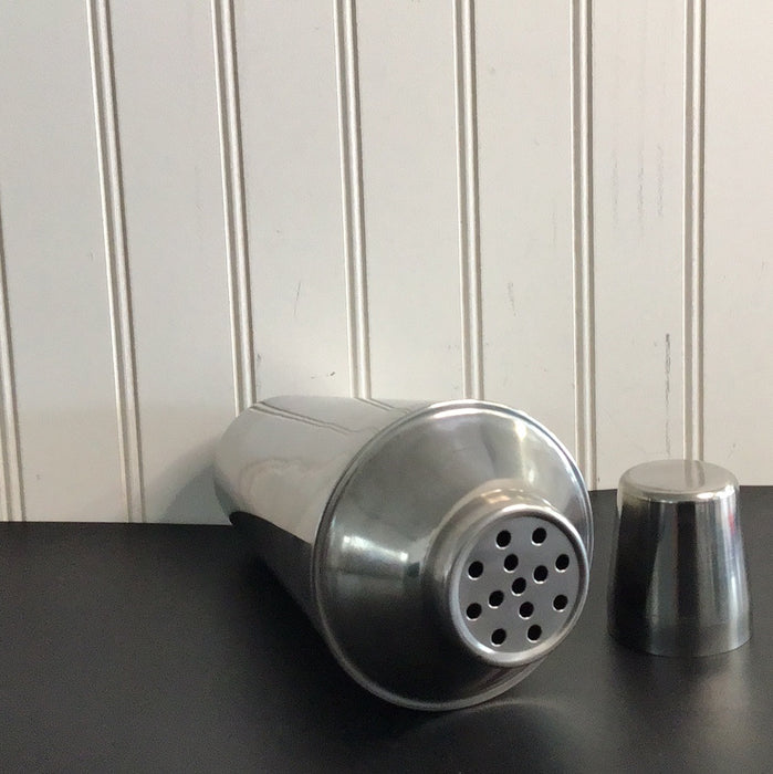 Choice 16 oz. Stainless Steel 3-Piece Cobbler Cocktail Shaker