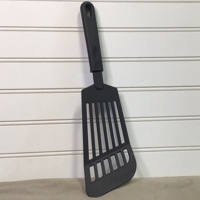 12" Black Nylon Slotted Heat Resistant Turner / Spatula