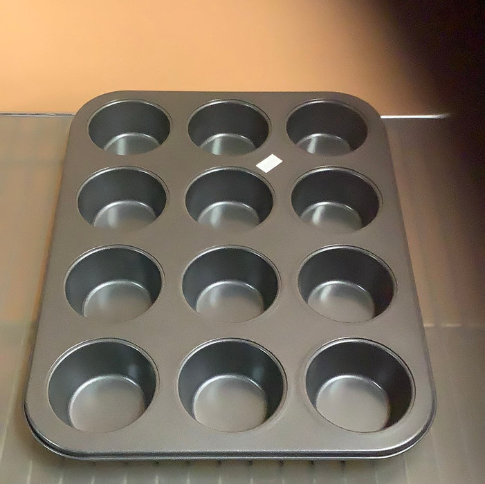 12 Cup 3.5 oz. Non-Stick Carbon Steel Muffin / Cupcake Pan
